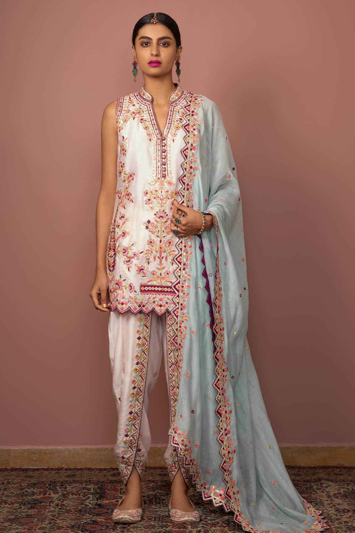 Pink Sleeveless Kurta With Dhoti