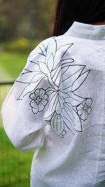WHITE BIG FLOWER B/W EMB SHIRT