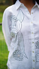 WHITE BIG FLOWER B/W EMB SHIRT