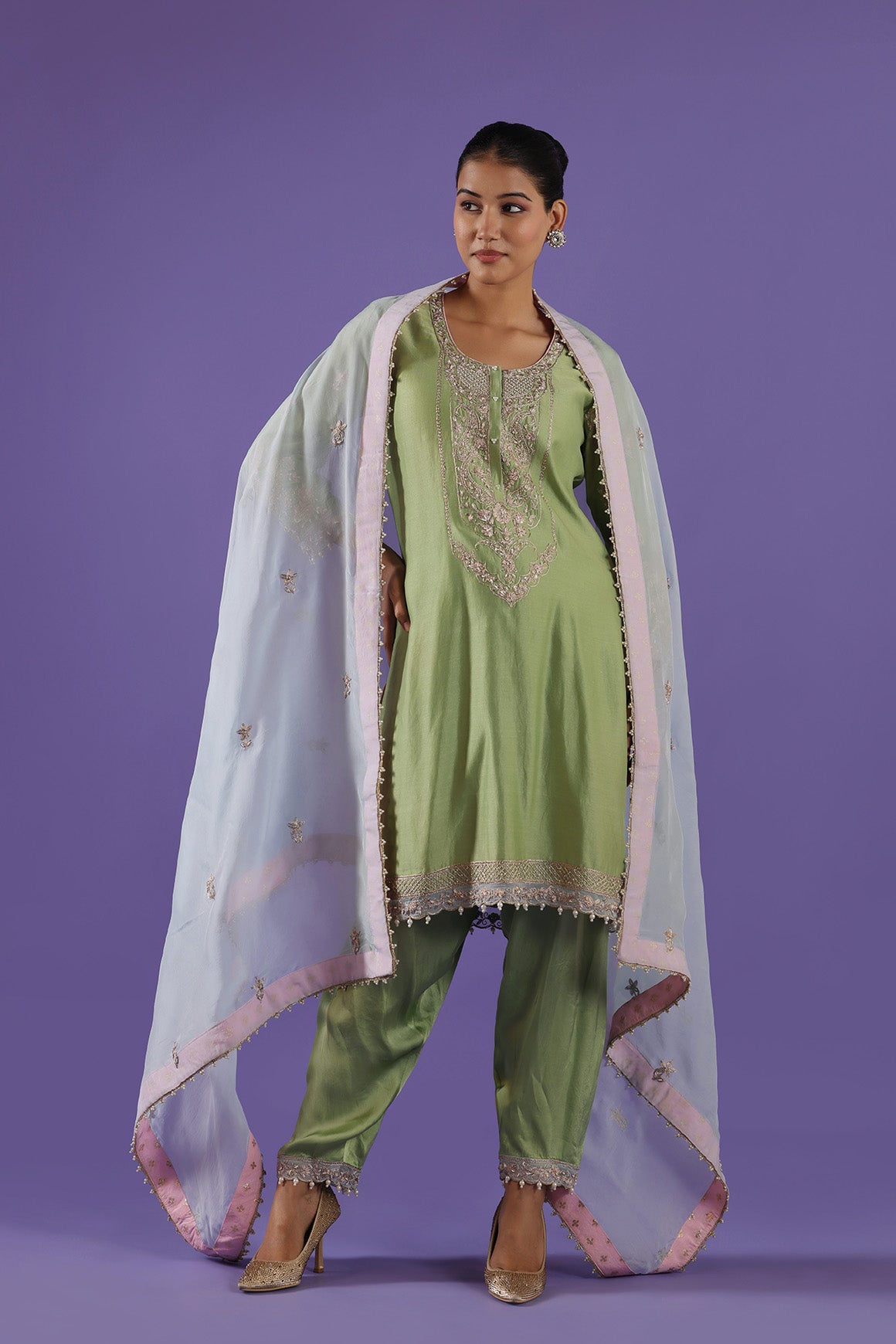 Tvarita Choga salwar set