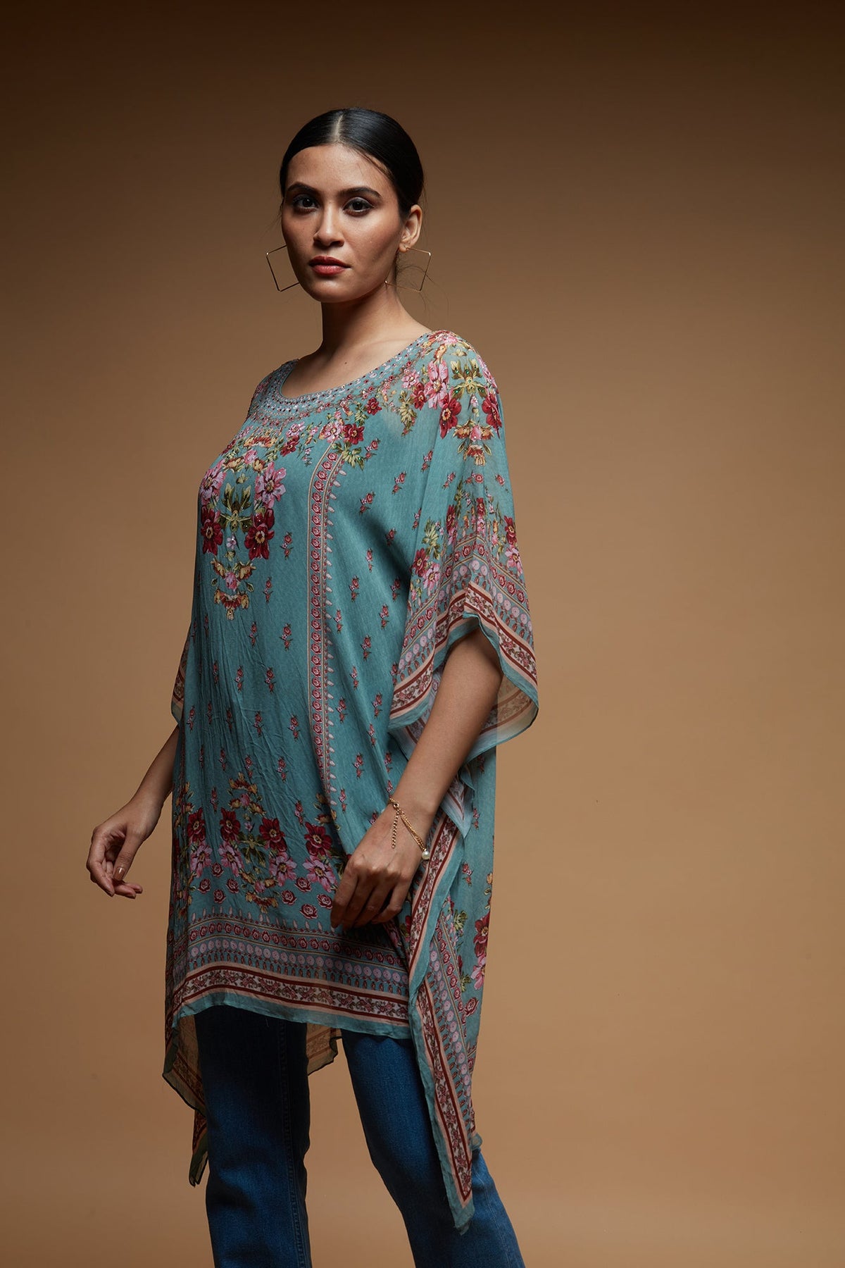 Aqua Color Short Farasha