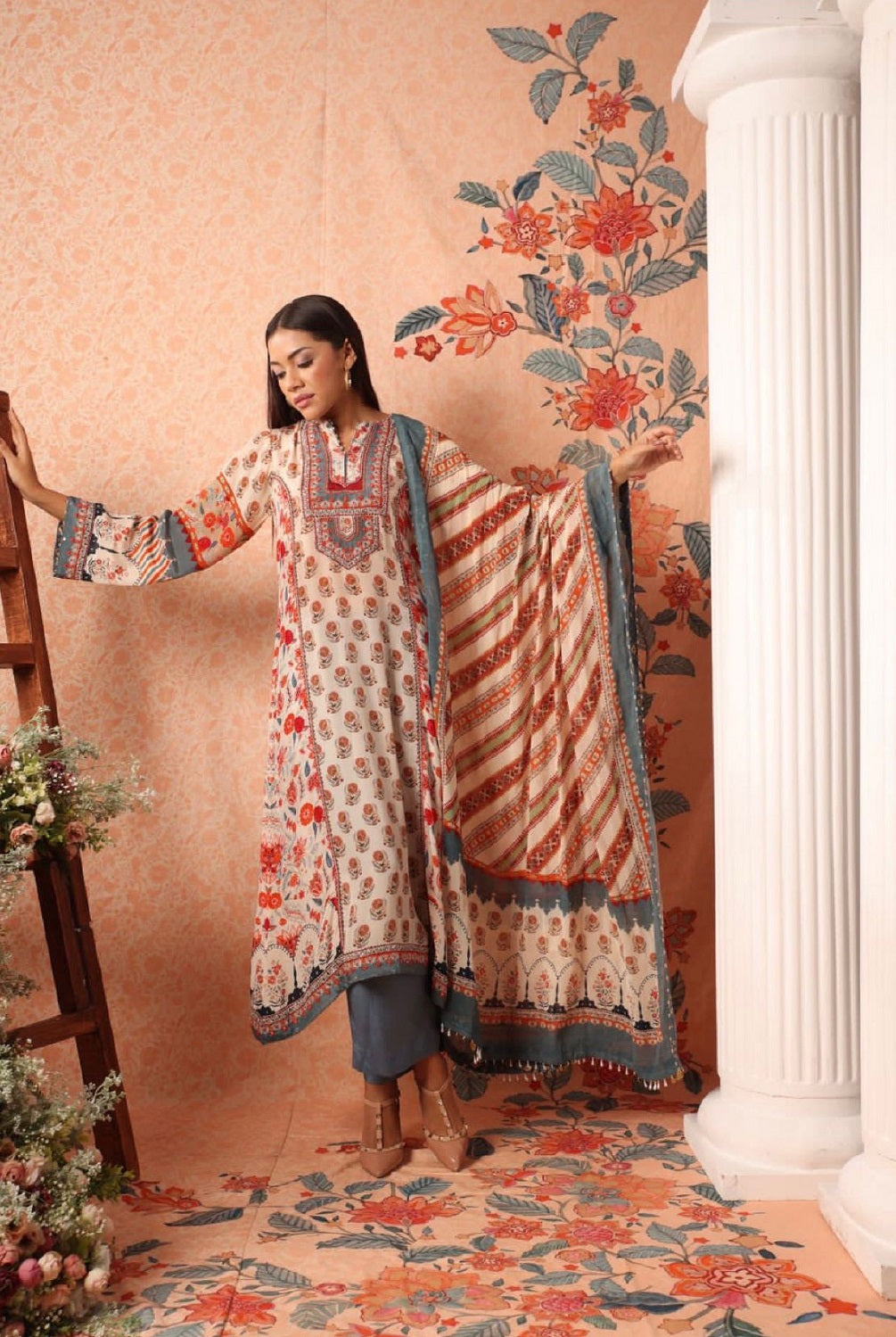 Floral printed Kurta with dupatta and pant