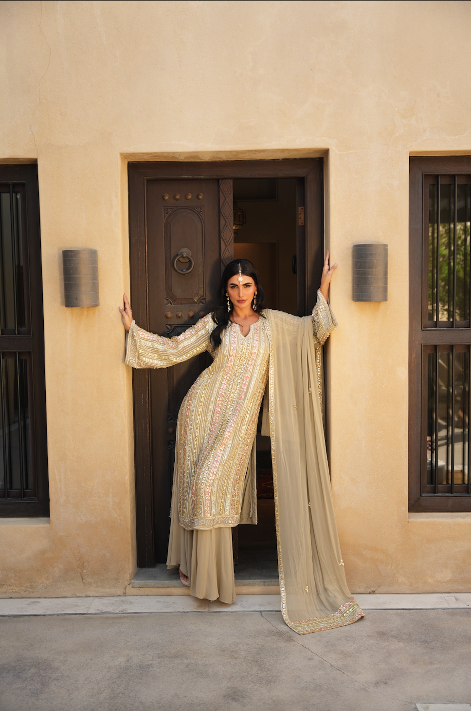 GREY GOTA SHARARA PARISAA (GREY-PEACH DUPATTA)