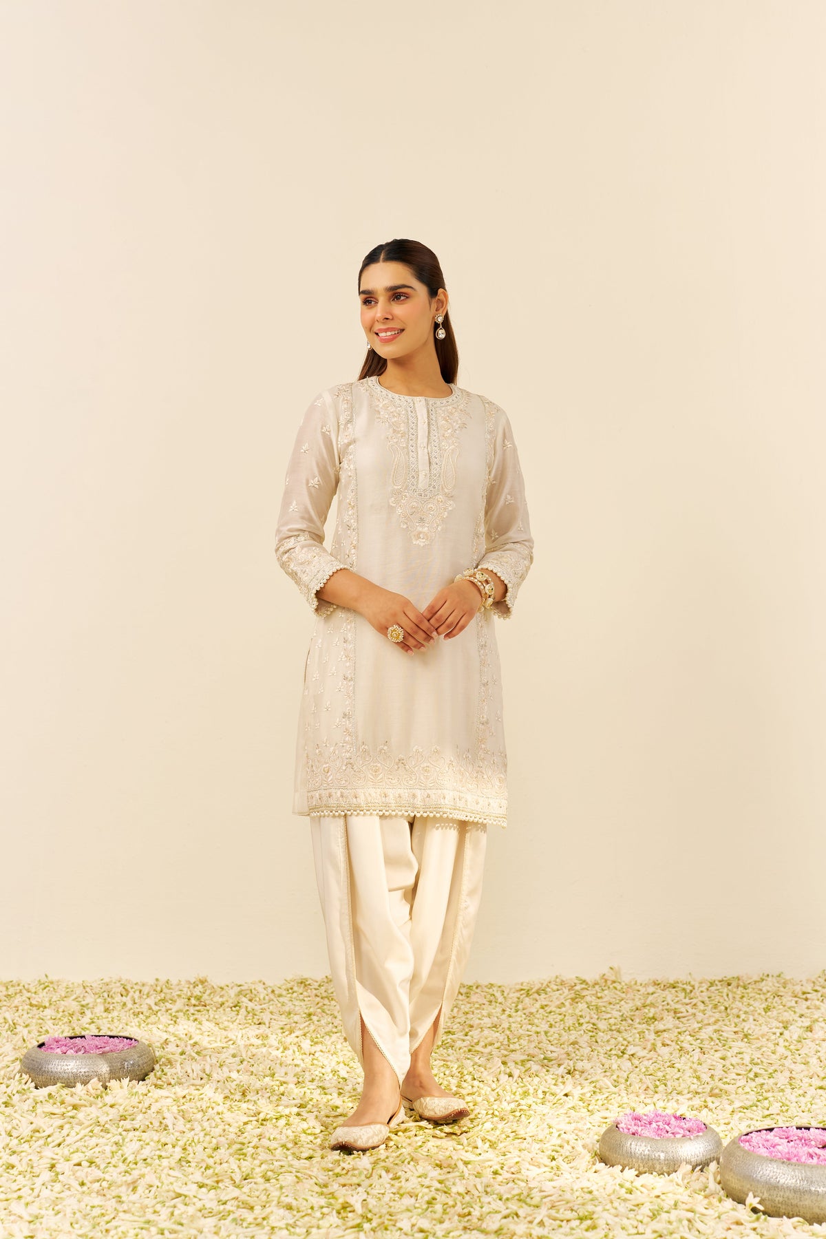 ZAISHA - SHORT KURTA WITH DHOTI