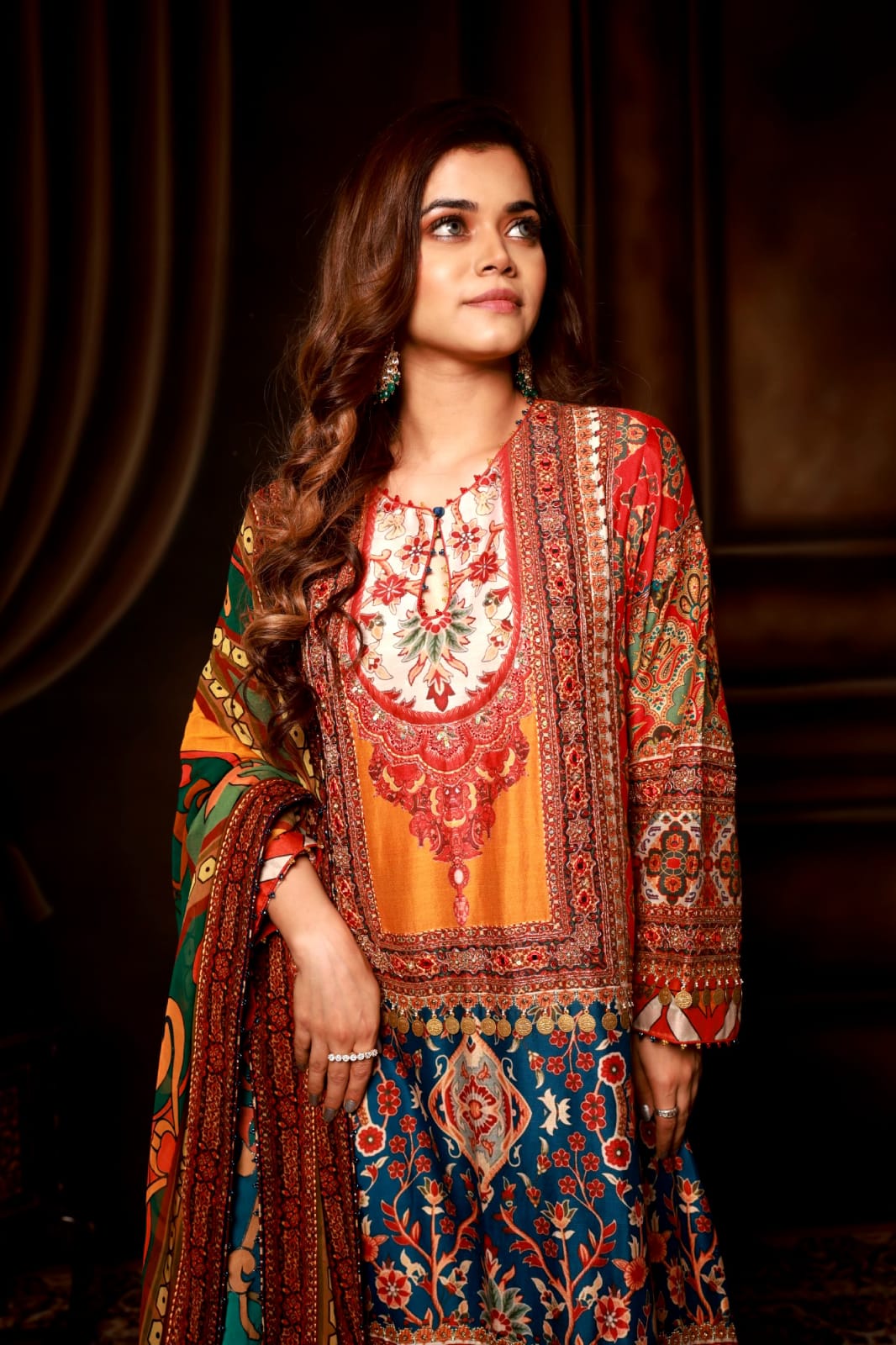 A line orang kurta & blue pant border with arabic Dupatta.