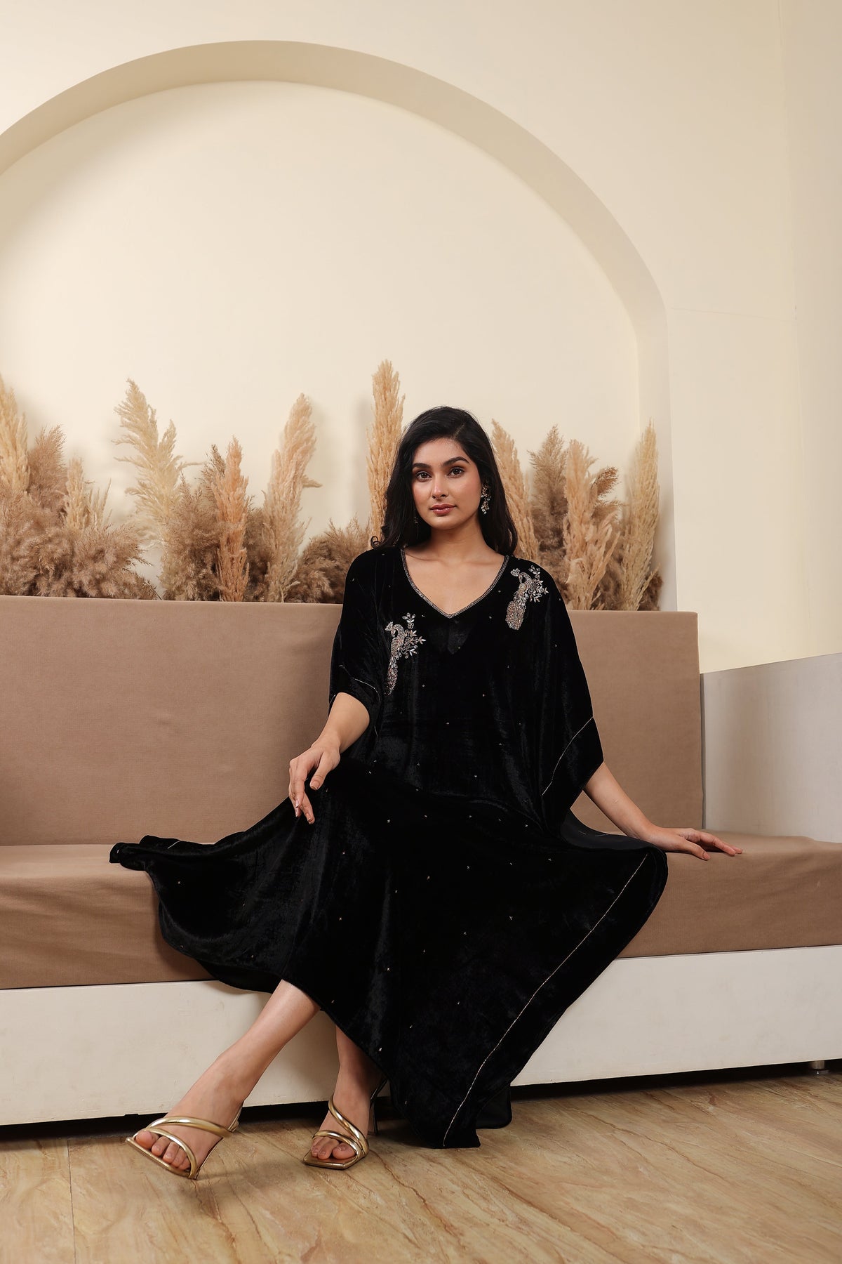 Mor Black Velvet Kaftan