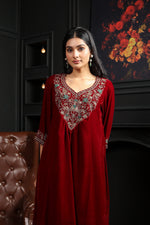 Zeba Velvet Kurta Set