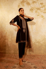 Ruh Black Dori Kurta Set
