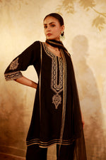 Ruh Black Dori Kurta Set