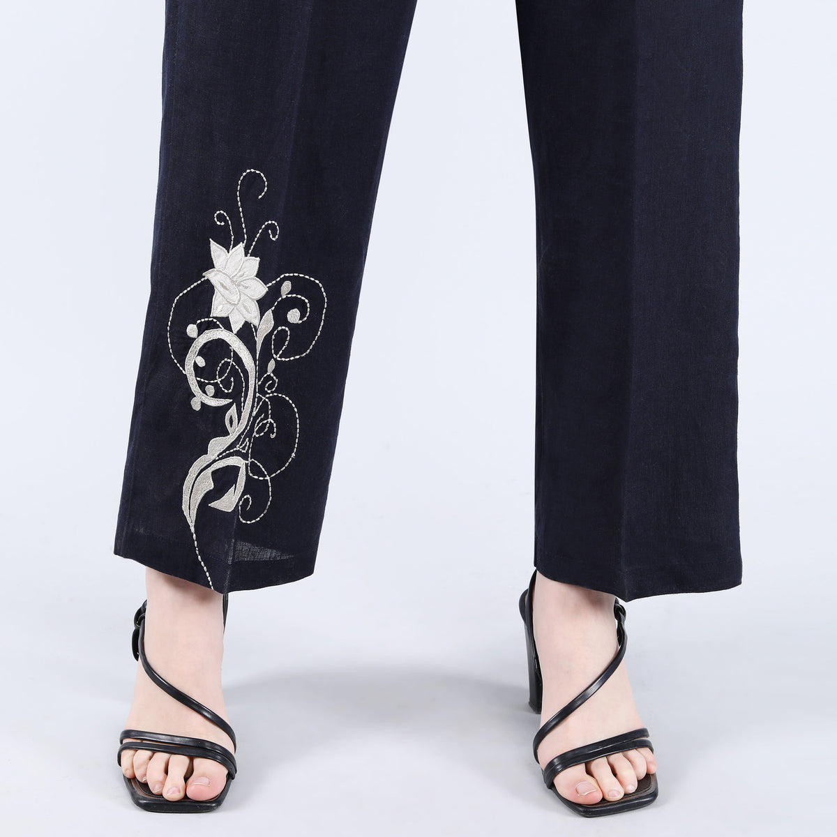 NAVY FLOWER EMBROIDERY CO-ORD SET