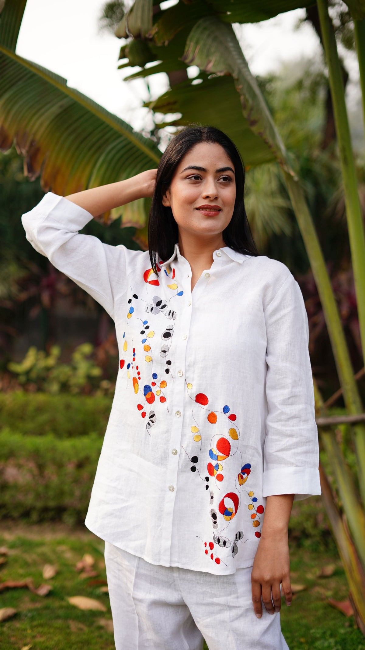 WHITE RINGLE EMB SHIRT