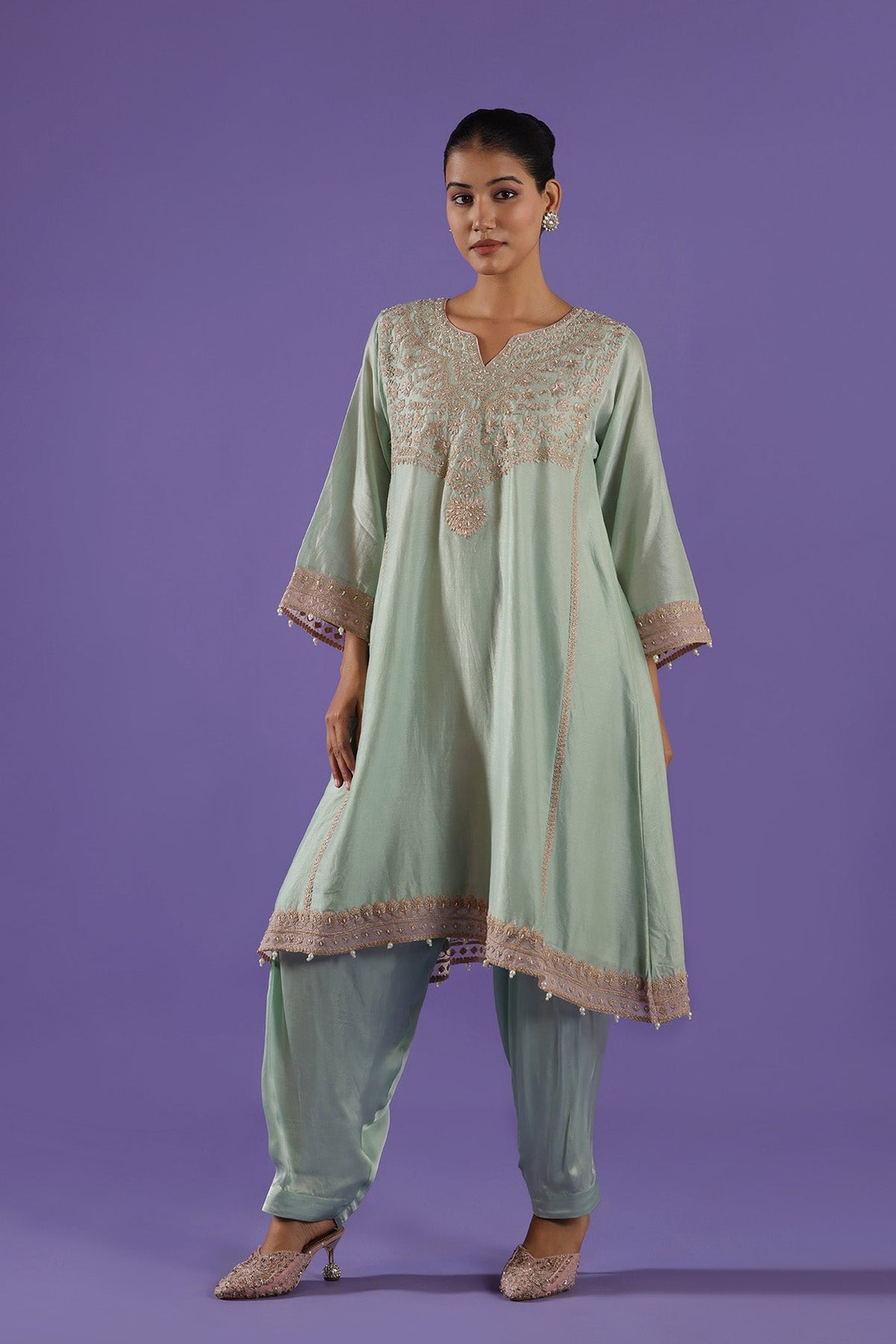 Mridvika Choga Salwar set