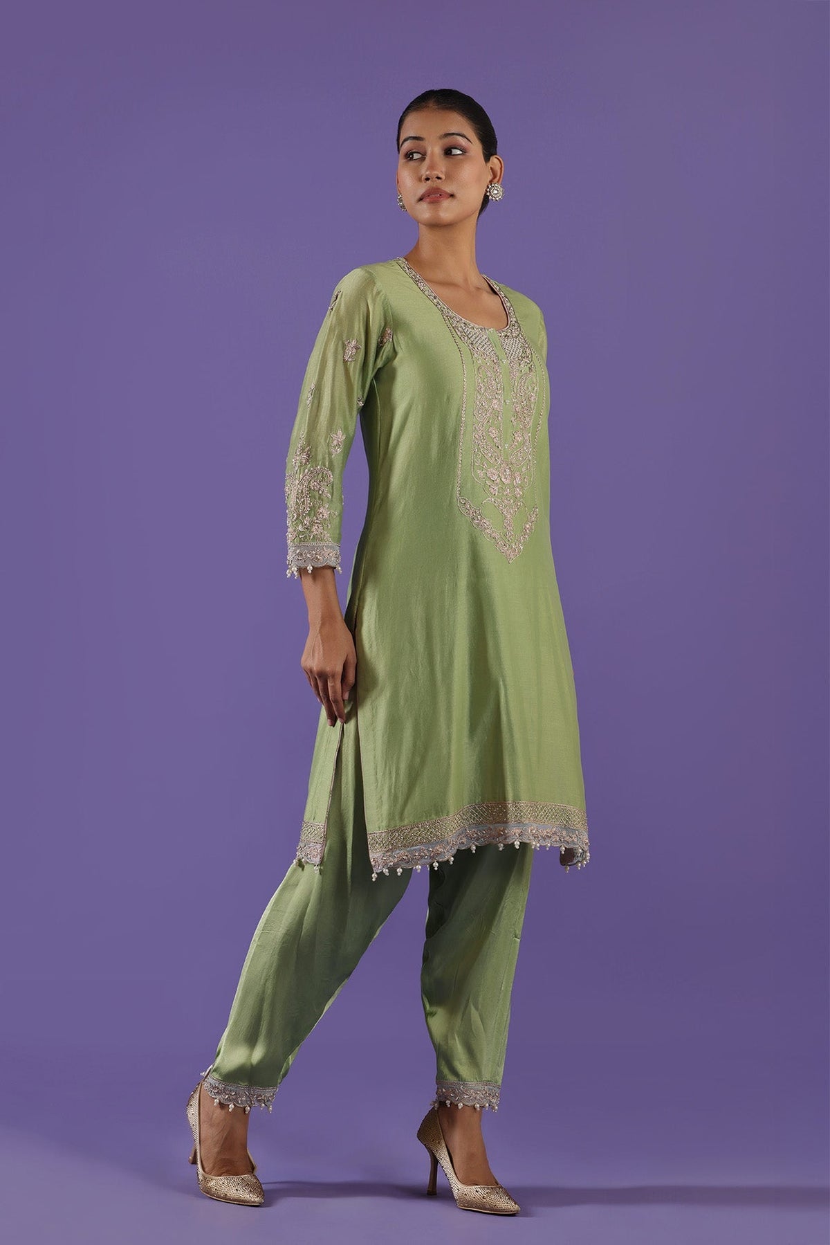 Tvarita Choga salwar set