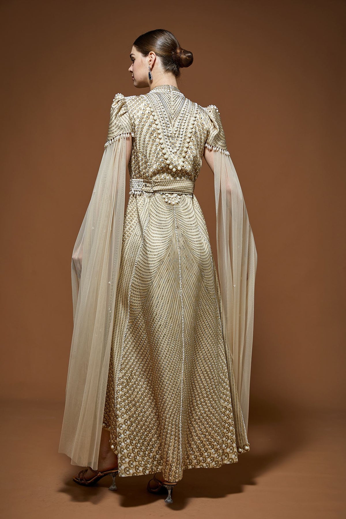 Ivory Kaftan