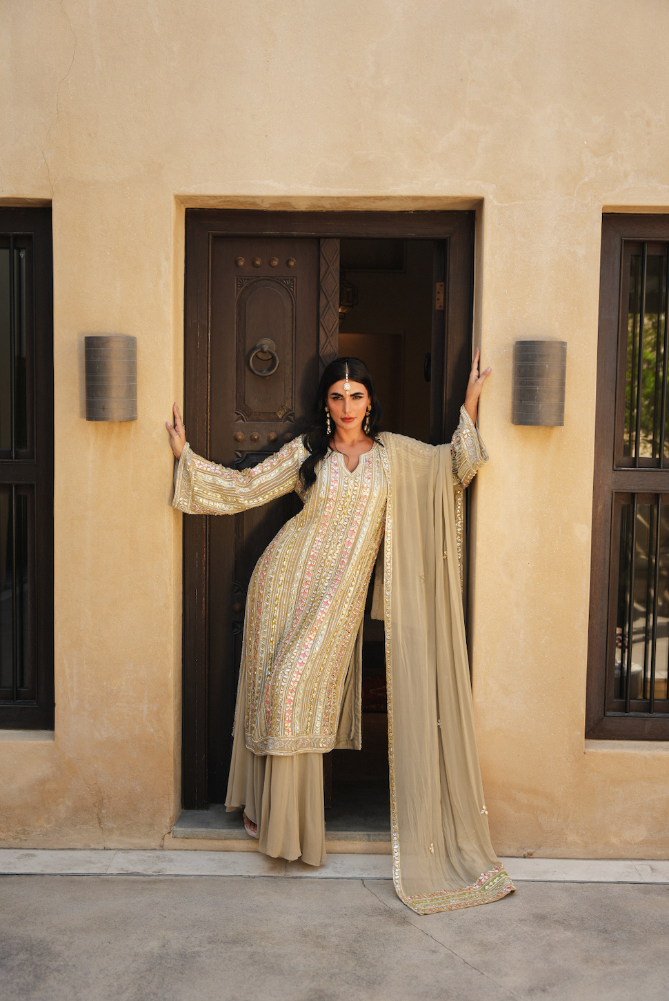 GREY GOTA SHARARA PARISAA (GREY-PEACH DUPATTA)