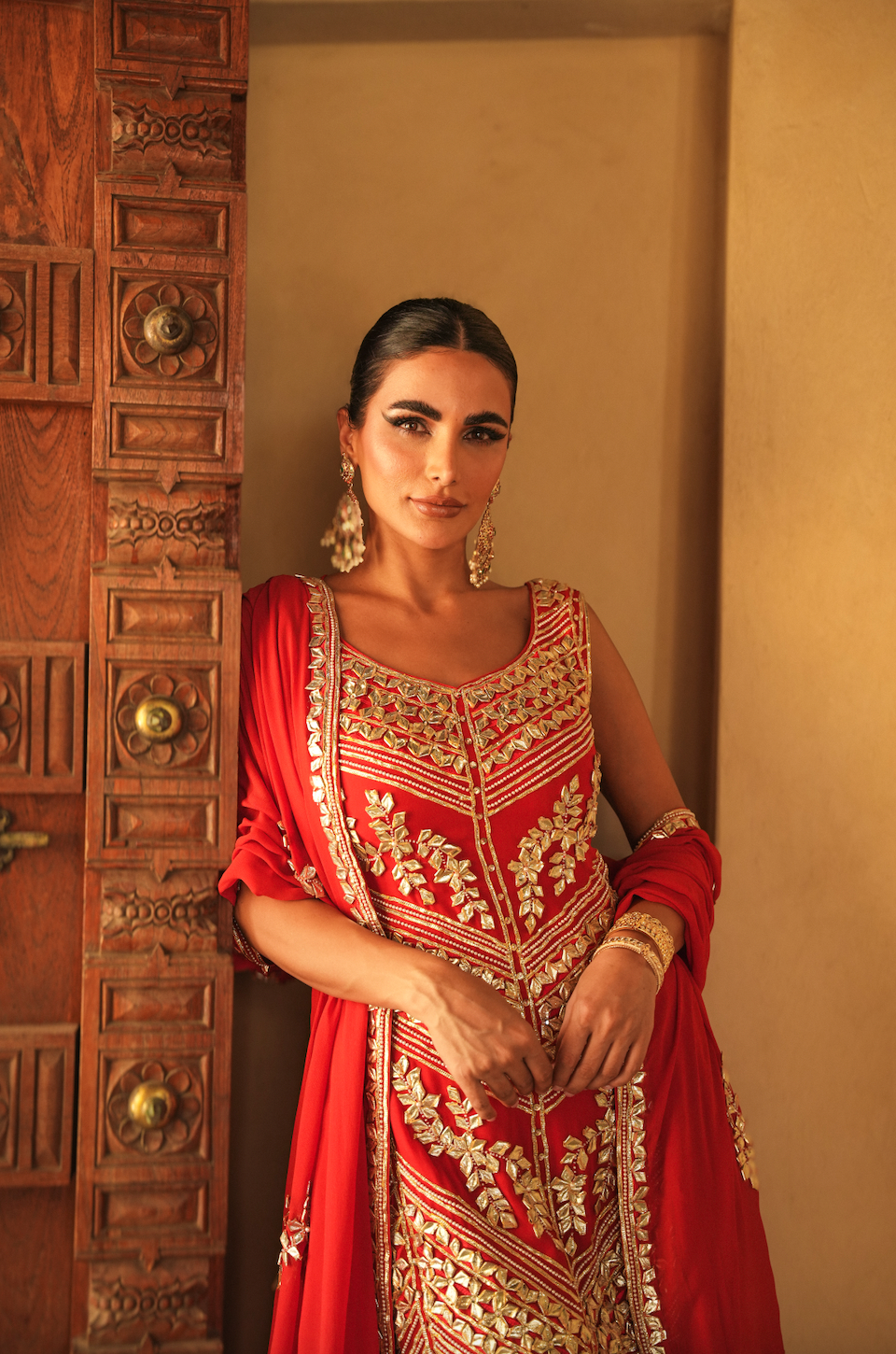 LADY IN RED PARISAA GARARA