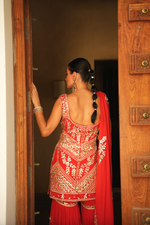 LADY IN RED PARISAA GARARA